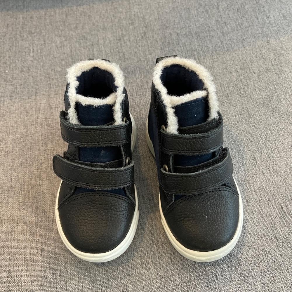 Toddler boys Ugg